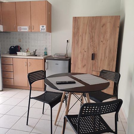 Kiki'S Cosy Apartments Néa Khilí المظهر الخارجي الصورة